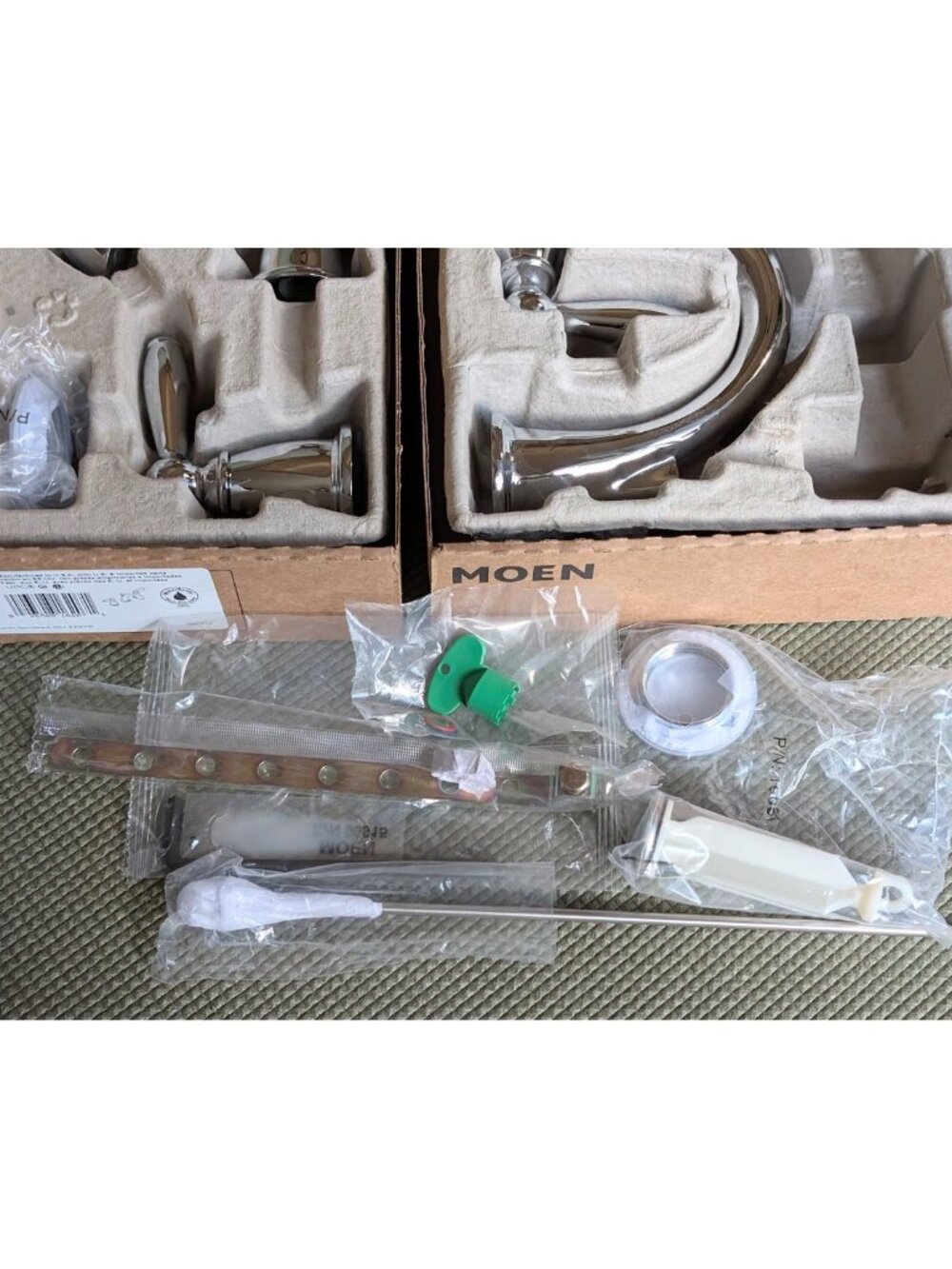 Moen Brantford T6620 Chrome Two-handle Widespread Bathroom Faucet Set New in Box - Picture 7 of 10